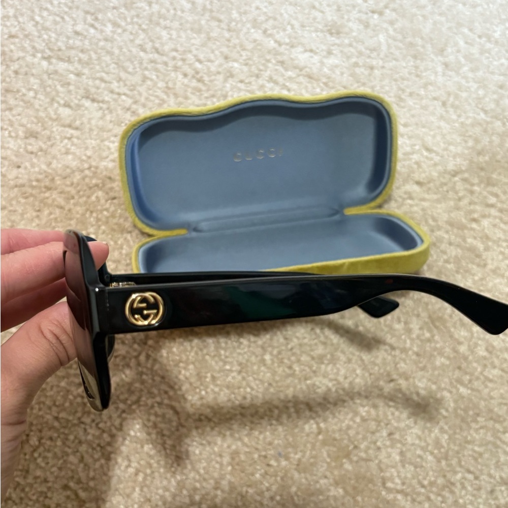 Gucci Black Square Sunglasses - Picture 5 of 5